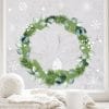 Auf dem Bild ist das Produkt: Fensterbild Weihnachten Weihnachtskranz Eukalyptus Deko Winter Schneeflocken Stern Holzoptik Fensteraufkleber wiederverwendbar zum Preis von €13.90 abgebildet.
