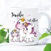 Auf dem Bild ist das Produkt: Geschenk Tasse bedruckt Familie ist alles Einhorn Familie Keramiktasse zum Preis von €7.90 abgebildet.