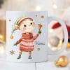 Weihnachtstasse Elfen mit einem Spielzeugauto Geschenk Glocke Lebkuchen Schneeflocken und Wunschnamen, personalisiertes Geschenk Tasse Becher Keramik Auf dem Bild ist das Produkt: Weihnachtstasse Elfen mit einem Spielzeugauto Geschenk Glocke Lebkuchen Schneeflocken und Wunschnamen, personalisiertes Geschenk Tasse Becher Keramik zum Preis von €17.90 abgebildet.