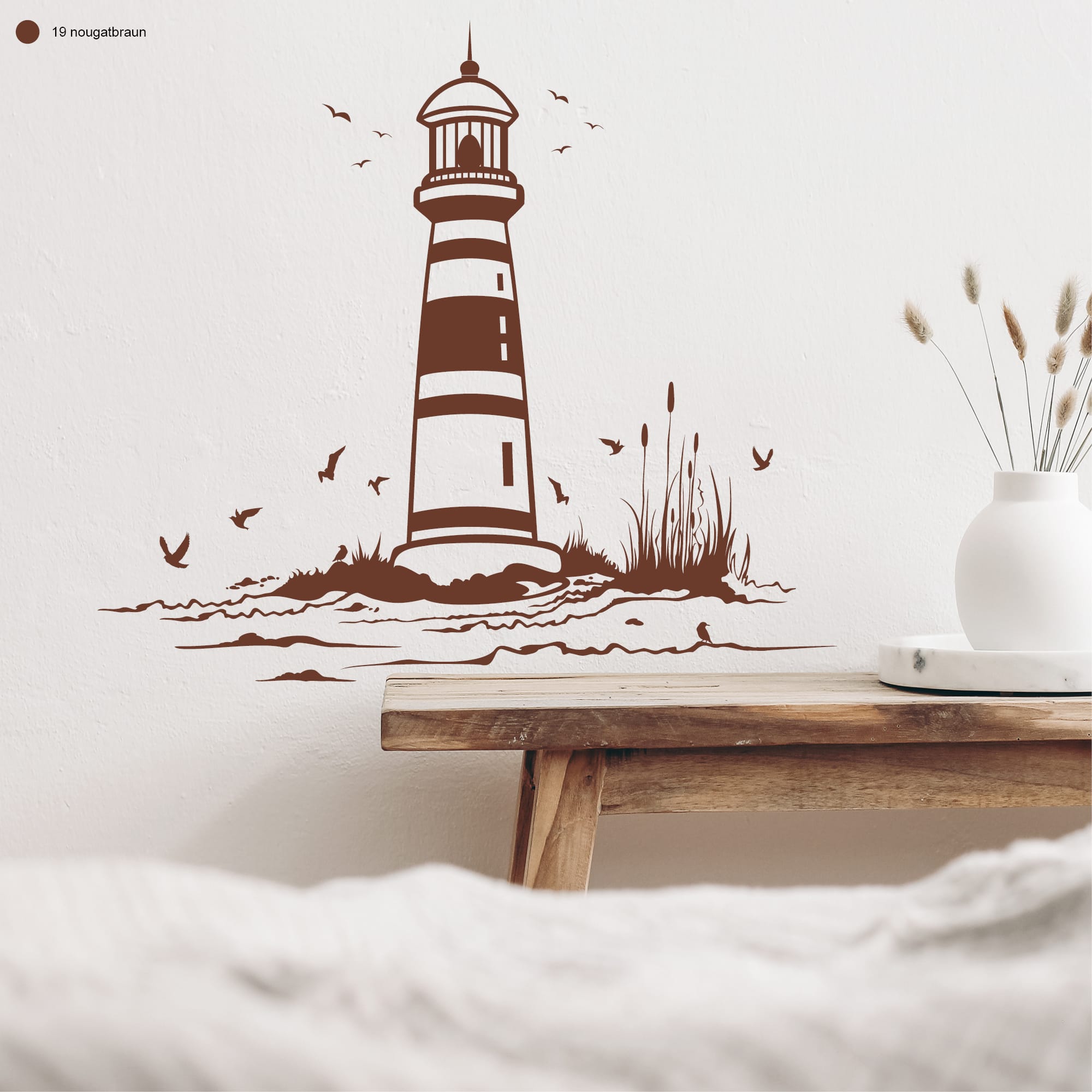 Auf dem Bild ist das Produkt: Wandtattoo Strand mit Leuchtturm und Vögeln maritime Dekoration zum Preis von €23.9 abgebildet.