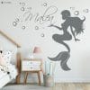 Auf dem Bild ist das Produkt: Wandtattoo Kinderzimmer Mädchen Meerjungfrau mit Wunschnamen zum Preis von €23.90 abgebildet.