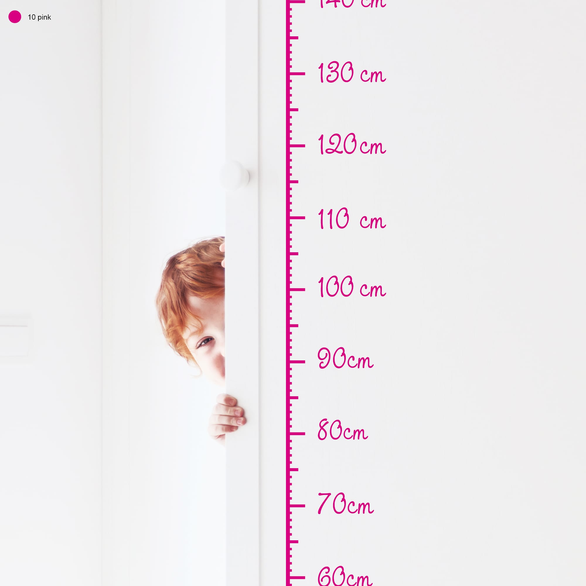 Auf dem Bild ist das Produkt: Wandtattoo Kinderzimmer Messlatte Maßband 40 – 180 cm ohne Hintergrundfolie Wandsticker, 1 cm Abstand zum Preis von €15.9 abgebildet.