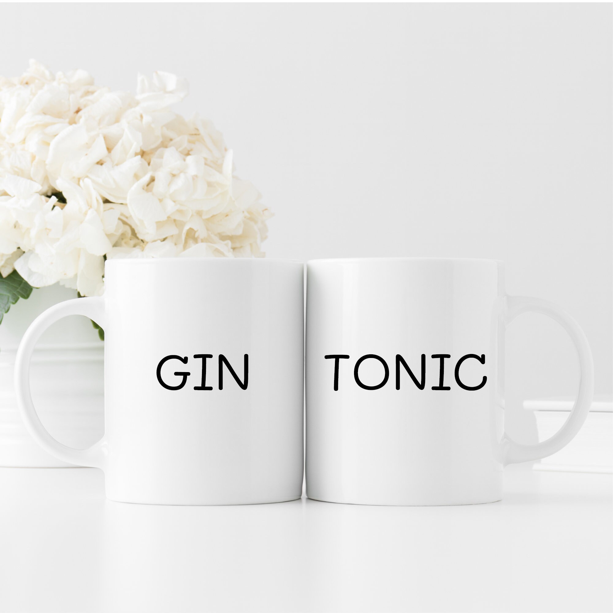 2 bedruckte Tassen Gin und Tonic, Partnertassen, Paartassen, Kaffeetasse schwarz weiß, Geschenk Geburtstag