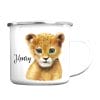 Emaille Campingbecher Kindertasse Löwe Lion Löwenkind personalisiert mit Wunschnamen Geschenk Geburtstag Auf dem Bild ist das Produkt: Emaille Campingbecher Kindertasse Löwe Lion Löwenkind personalisiert mit Wunschnamen Geschenk Geburtstag zum Preis von €18.9 abgebildet.