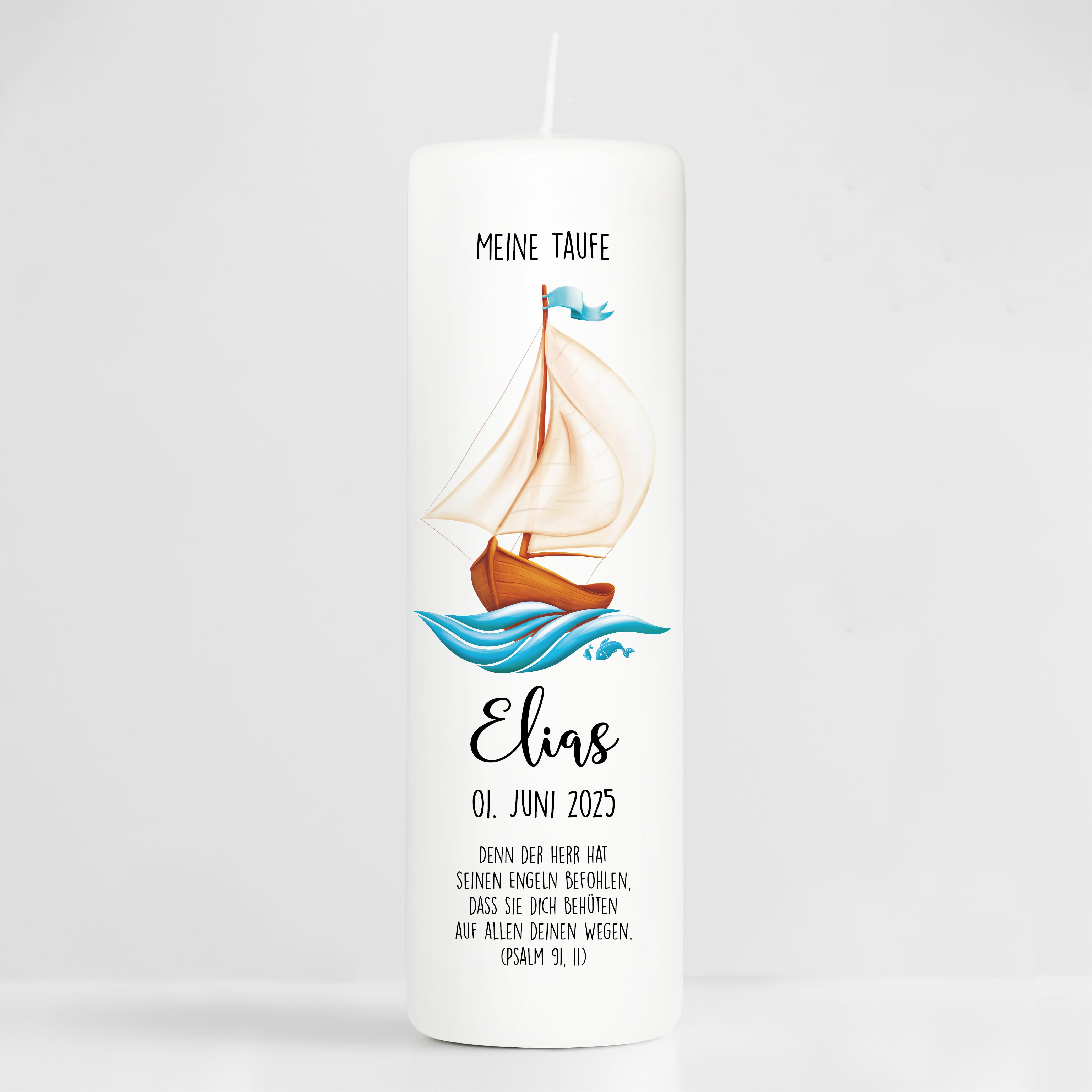 Auf dem Bild ist das Produkt: Taufkerze Segelboot Schiff Junge Mädchen Boot Name Datum Taufspruch Kerze zur Taufe Meer zum Preis von €6.4 abgebildet.