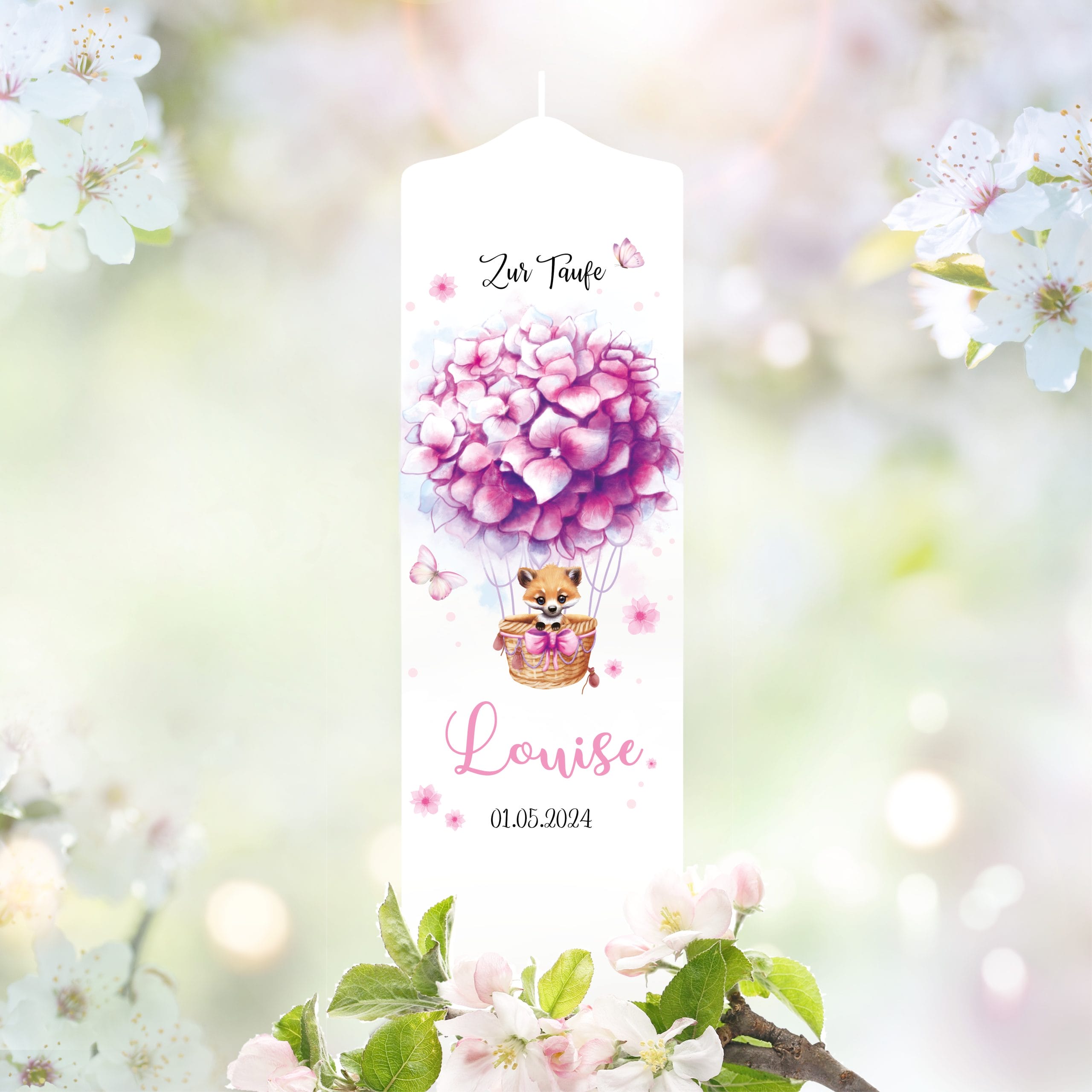 Auf dem Bild ist das Produkt: Taufkerze Junge Mädchen Heißluftballon Fuchs Blumen bedruckt personalisiert Kerze Kind Kirche zum Preis von €6.40 abgebildet.