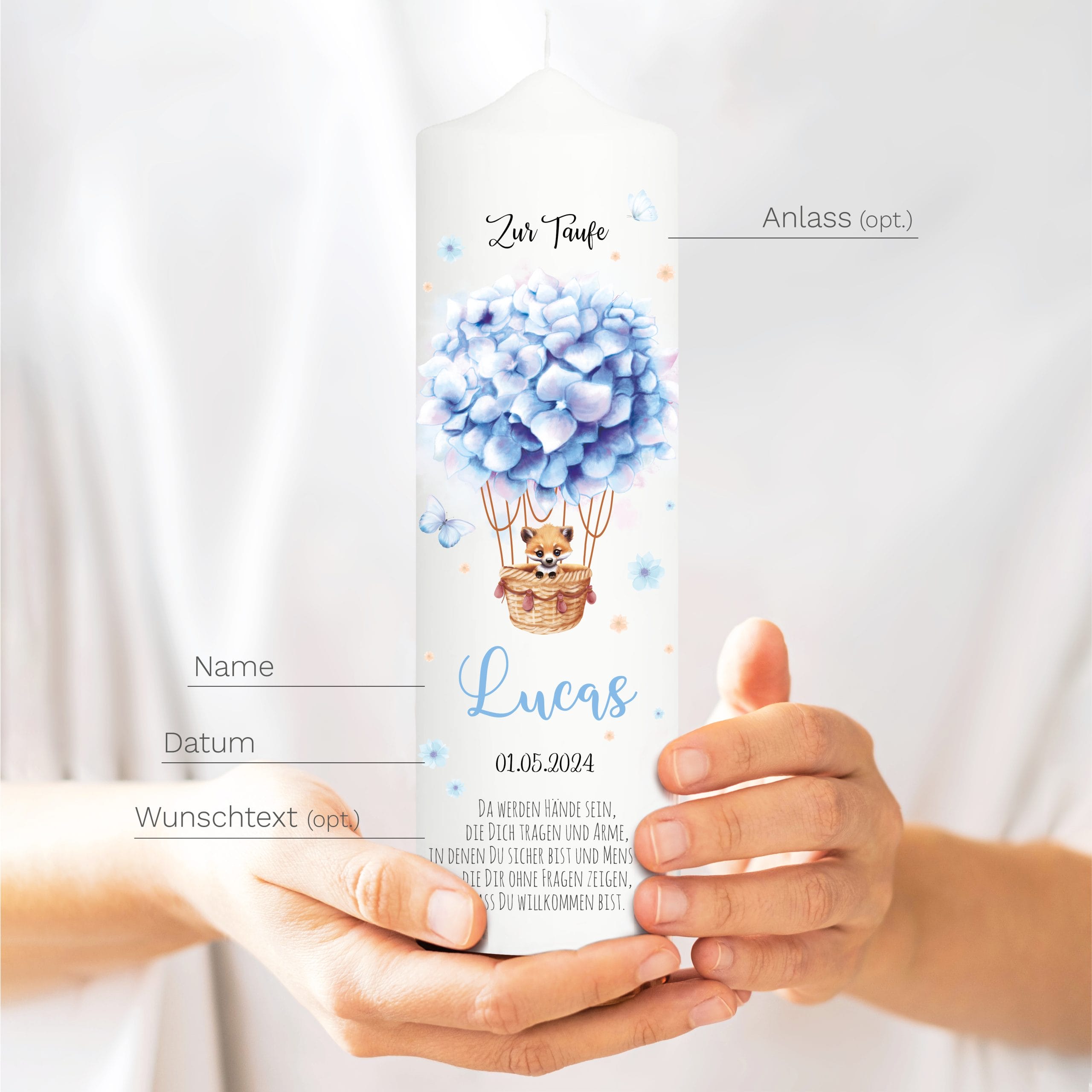 Auf dem Bild ist das Produkt: Taufkerze Junge Mädchen Heißluftballon Fuchs Blumen bedruckt personalisiert Kerze Kind Kirche zum Preis von €6.40 abgebildet.