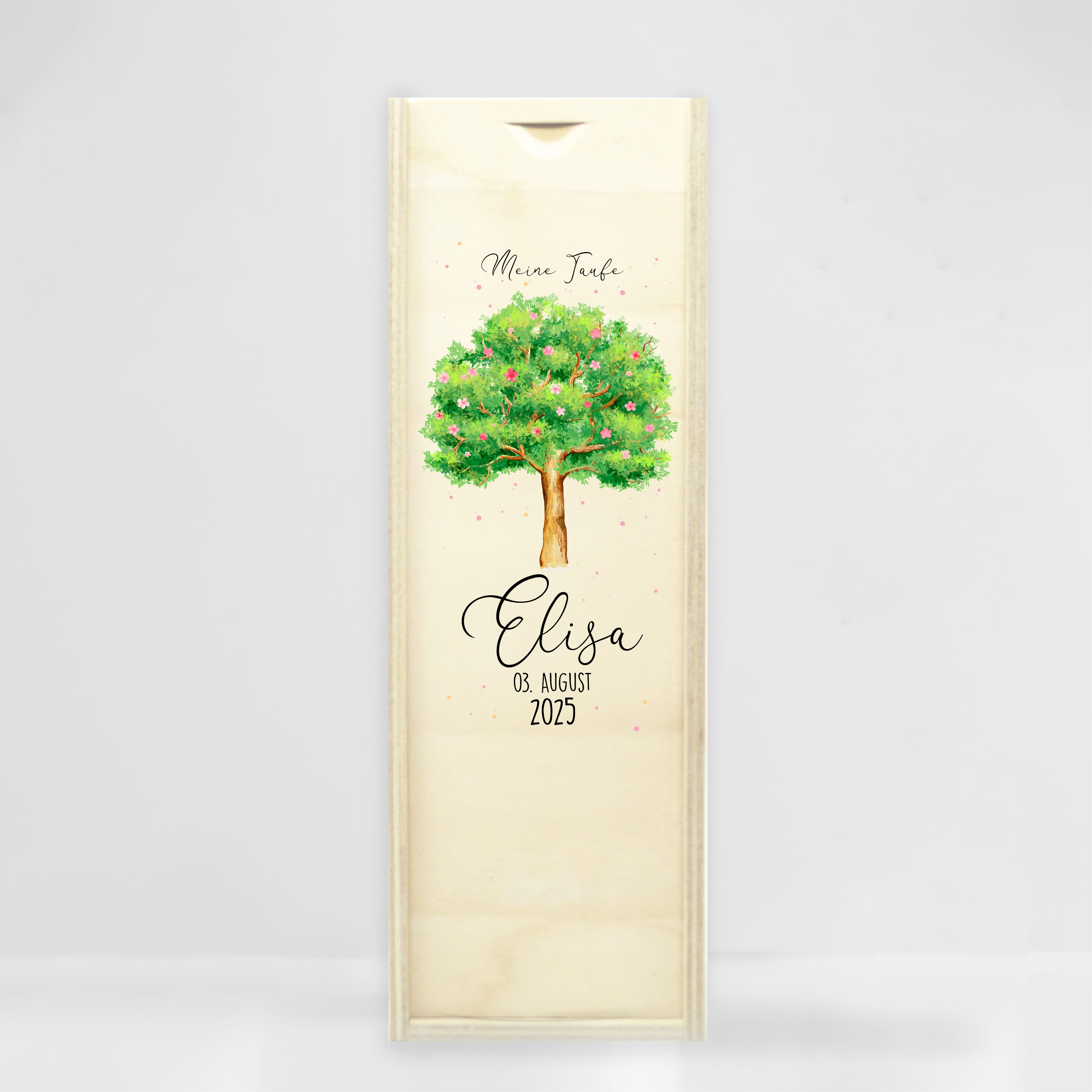 Auf dem Bild ist das Produkt: Taufkerze Junge/ Mädchen Lebensbaum Baum mit Blüten bedruckt mit Namen, Datum und auf Wunsch eigenem, vorgegebenem oder keinem Taufspruch zum Preis von €6.4 abgebildet.