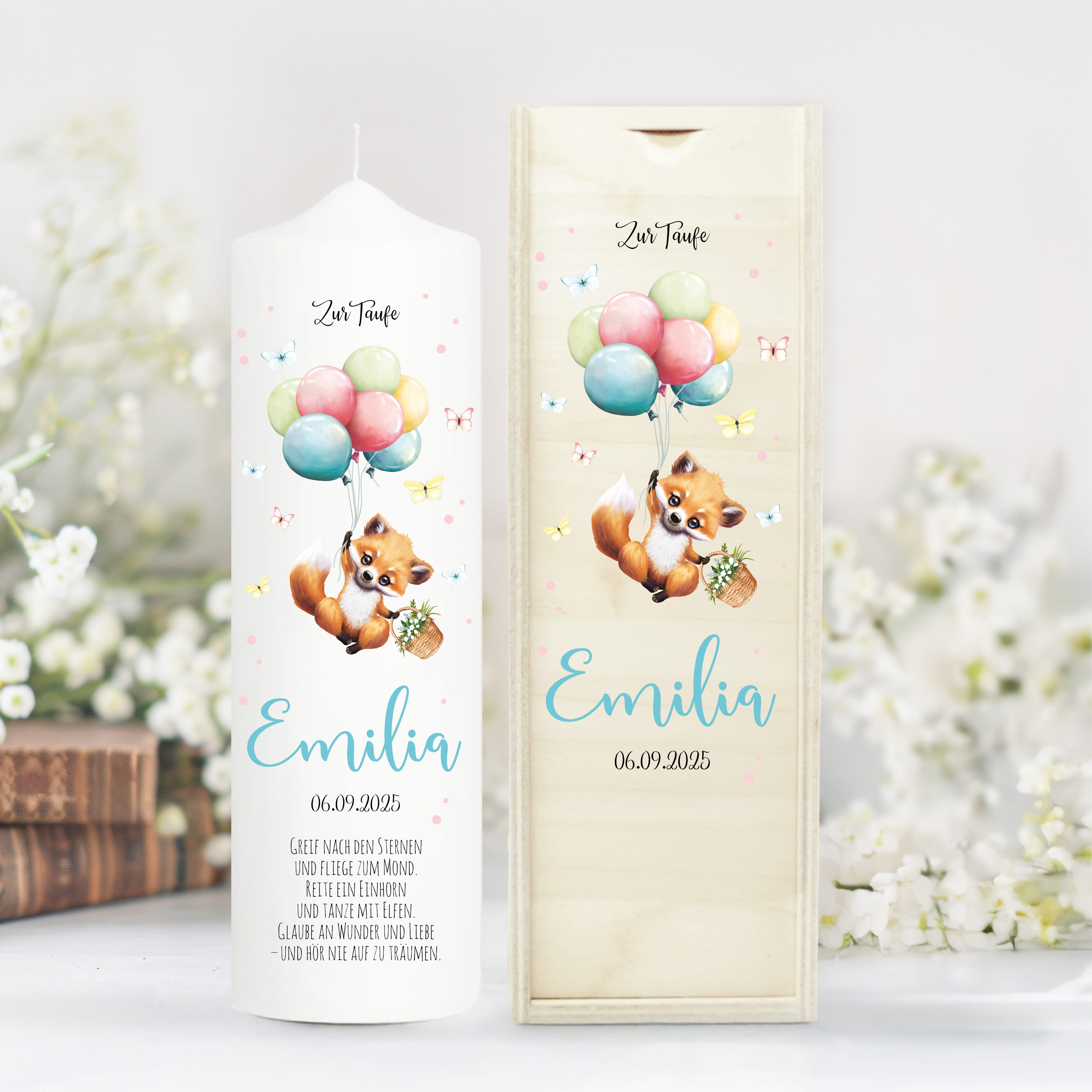 Auf dem Bild ist das Produkt: Taufkerze Junge Mädchen Fuchs Ballon Baby personalisierte Kerze zur Taufe mit Namen, Datum und eigenem, vorgegebenem oder keinem Taufspruch Taufgeschenk zum Preis von €5.90 abgebildet.