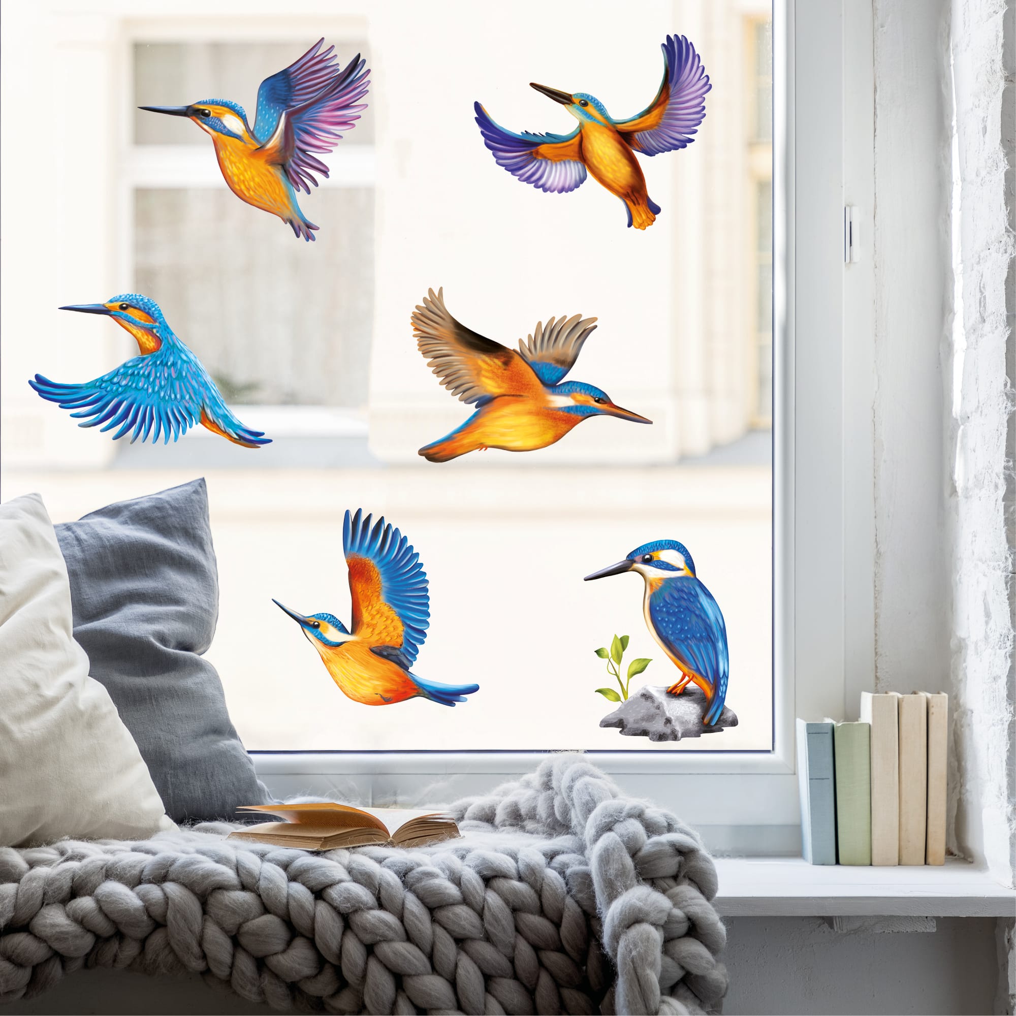Auf dem Bild ist das Produkt: Frühling Fensterbild Vogel Eisvögel Vogelset bunt farbig wiederverwendbare Fensteraufkleber Kinderzimmer Baby Kind zum Preis von €13.90 abgebildet.
