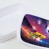 Auf dem Bild ist das Produkt: Brotdose Fußball Fußballer personalisiert mit Wunschnamen Schule Geschenk Geburtstag Einschulungsgeschenk zum Preis von €19.9 abgebildet.