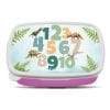 Brotdose mit Zahlen und Dinosauriern personalisiert mit Wunschnamen Schule Einschulungsgeschenk Auf dem Bild ist das Produkt: Brotdose mit Zahlen und Dinosauriern personalisiert mit Wunschnamen Schule Einschulungsgeschenk zum Preis von €19.90 abgebildet.