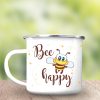 Campingbecher Bee Happy Biene Punkte Emaille, Geschenk Geburtstag Auf dem Bild ist das Produkt: Campingbecher Bee Happy Biene Punkte Emaille, Geschenk Geburtstag zum Preis von €18.90 abgebildet.