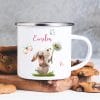 Auf dem Bild ist das Produkt: Kindertasse Emaille Campingbecher Hase mit Pusteblume Kaffeebecher personalisiert mit Wunschnamen zum Preis von €18.9 abgebildet.
