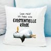 Auf dem Bild ist das Produkt: Kissen aus Polyester Möwe mit Spruch Lass mich ich habe eine existenzielle Krise, 40 x 40 cm zum Preis von €11.90 abgebildet.