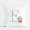 Auf dem Bild ist das Produkt: Kissen Geburt mit einem niedlichen Elefanten Namen Geburtsdatum und Anfangsbuchstaben Geschenk zur Geburt personalisiertes Geburtskissen zum Preis von €16.90 abgebildet.