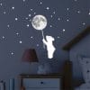 Auf dem Bild ist das Produkt: Leuchtaufkleber Wandtattoo Kinderzimmer Bär mit Mond und 54 Leuchtsterne leuchten im Dunklen, Dekoration Kinderzimmer zum Preis von €18.9 abgebildet.