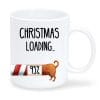 Bedruckte Tasse Weihnachtszeit Hund Dackel Christmas loading Weihnachtsgeschenk Auf dem Bild ist das Produkt: Bedruckte Tasse Weihnachtszeit Hund Dackel Christmas loading Weihnachtsgeschenk zum Preis von €15.90 abgebildet.