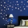 Auf dem Bild ist das Produkt: Leuchtaufkleber Sterne 60 Stück leuchtend fluoreszierend Dekoration Sternenhimmel Wandtattoo Kinderzimmer zum Preis von €9.9 abgebildet.