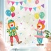 Auf dem Bild ist das Produkt: Fensterbild Karneval Clowns Girlande Luftballons wiederverwendbar Frühling bunte Dreiecke Fasching farbig zum Preis von €17.9 abgebildet.