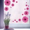 Auf dem Bild ist das Produkt: Fensterbild Gerbera wiederverwendbar pastell Blumen bunt florale Fensterdekoration zum Preis von €13.90 abgebildet.