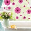 Auf dem Bild ist das Produkt: Fensterbild Gerbera wiederverwendbar pastell Blumen bunt florale Fensterdekoration zum Preis von €13.90 abgebildet.