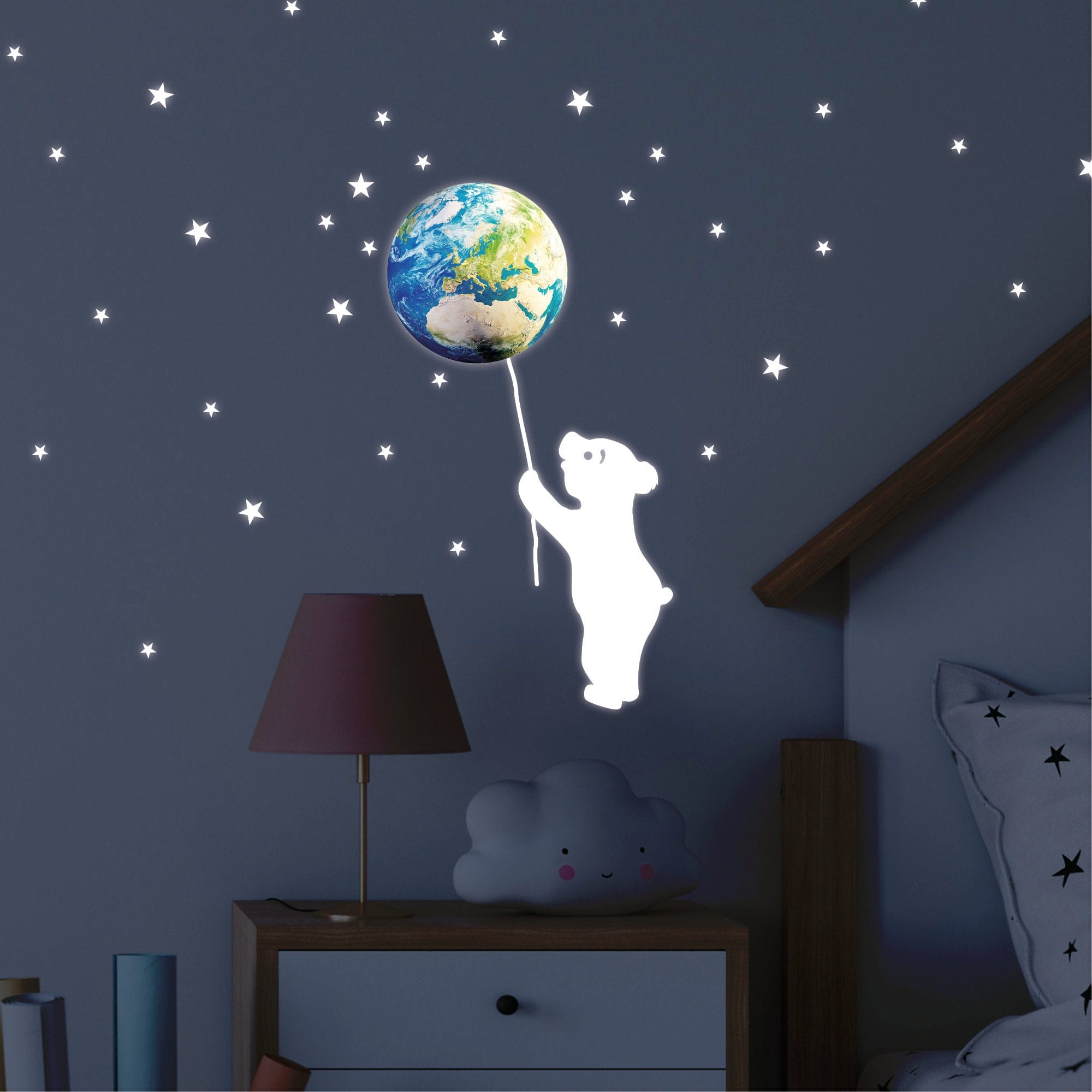 Leuchtaufkleber Kinderzimmer Bär mit Erde und Sternen Leuchtsterne leuchten im Dunklen