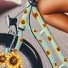 Fahrradaufkleber 33 Stk. Sonnenblumen Fahrrad Sticker Fahrraddesign Kinderfahrrad Sunflower Bike Auf dem Bild ist das Produkt: Fahrradaufkleber 33 Stk. Sonnenblumen Fahrrad Sticker Fahrraddesign Kinderfahrrad Sunflower Bike zum Preis von €10.9 abgebildet.