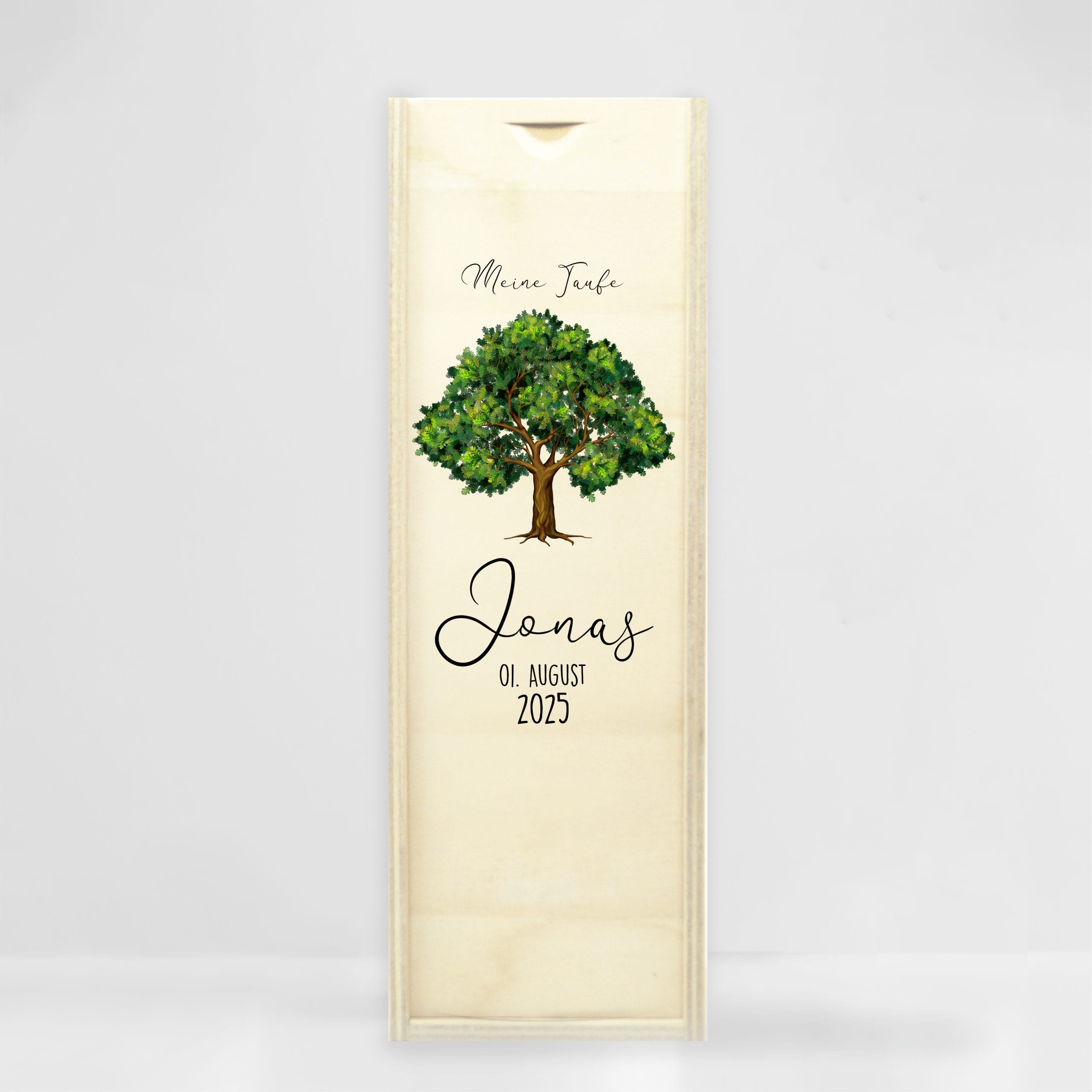 Auf dem Bild ist das Produkt: Taufkerze Junge Mädchen Lebensbaum Kerze Baum Eiche bedruckt mit Namen, Datum und auf Wunsch eigenem, vorgegebenem oder keinem Taufspruch zum Preis von €6.4 abgebildet.