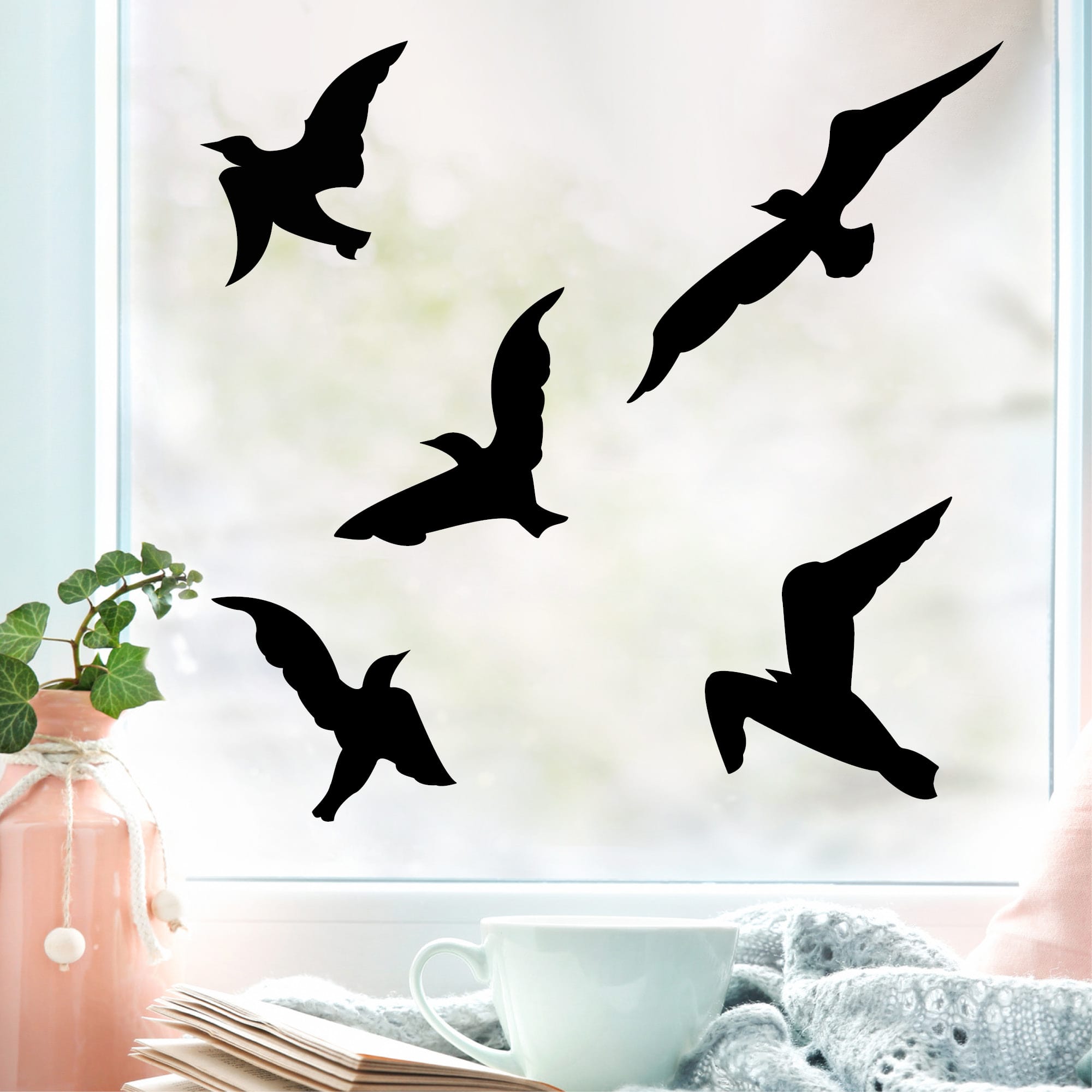 Auf dem Bild ist das Produkt: Fensteraufkleber 20 Vogelaufkleber für Fenster weiß schwarz Vogelschlag Vogelschutz Glastüren wiederverwendbar zum Preis von €13.90 abgebildet.