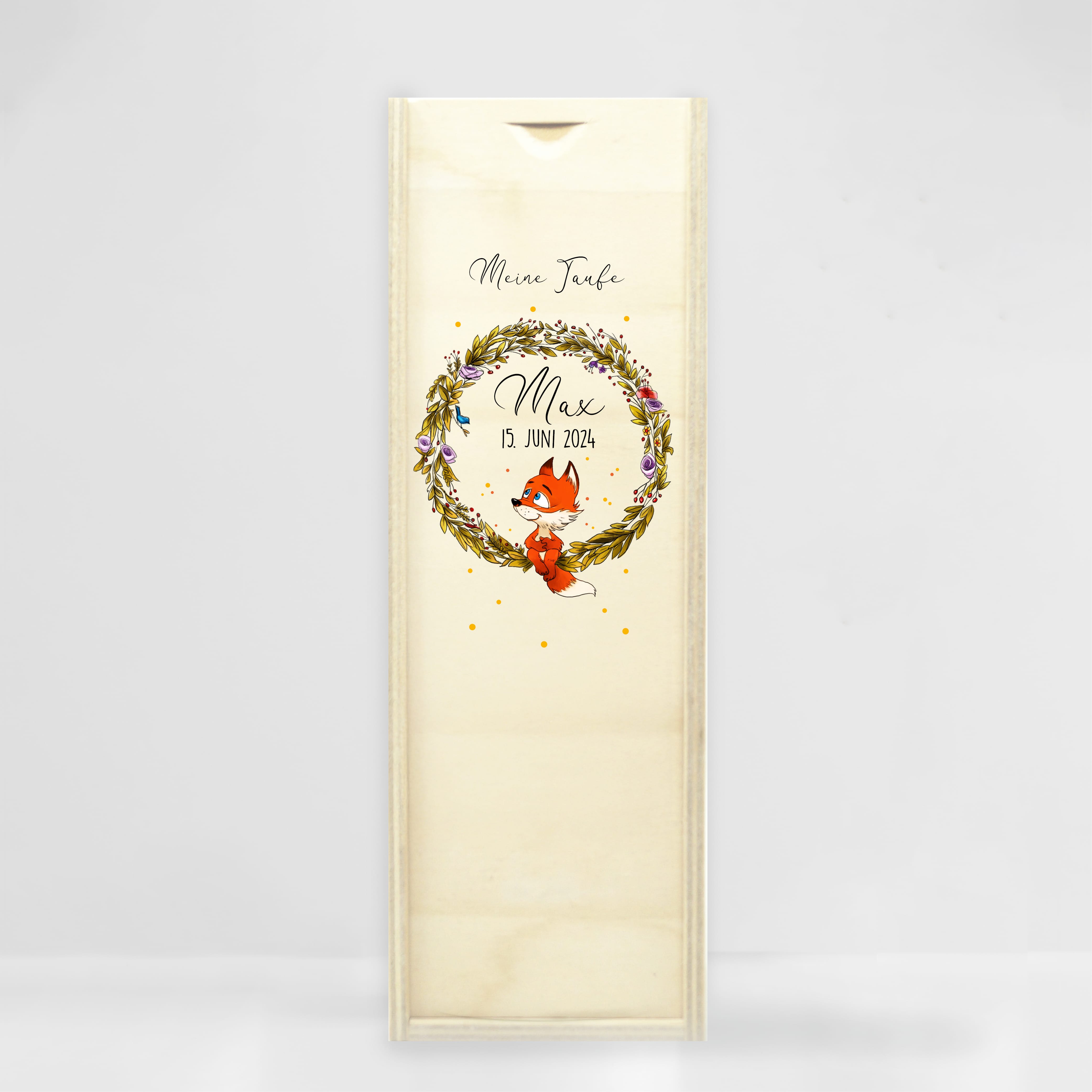 Auf dem Bild ist das Produkt: Taufkerze Blumenkranz Fuchs Kerze zur Taufe oder Geburt Kranz personalisiert mit Name Datum Taufspruch Waldtier zum Preis von €6.40 abgebildet.